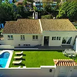 Welcoming Chalet In Marbella With Pool And Air Conditioning