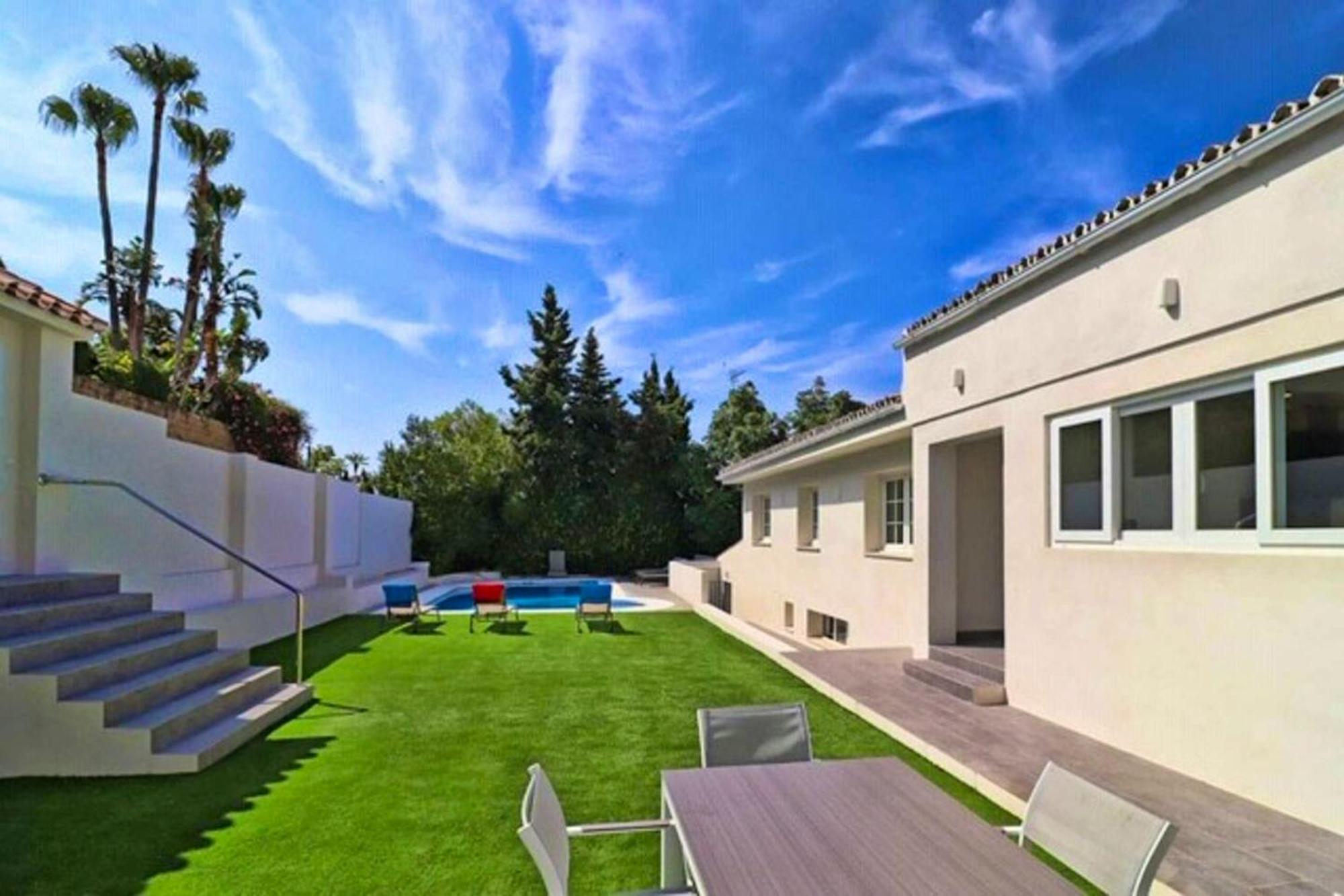 Welcoming Chalet In With Pool And Air Conditioning Chalet *