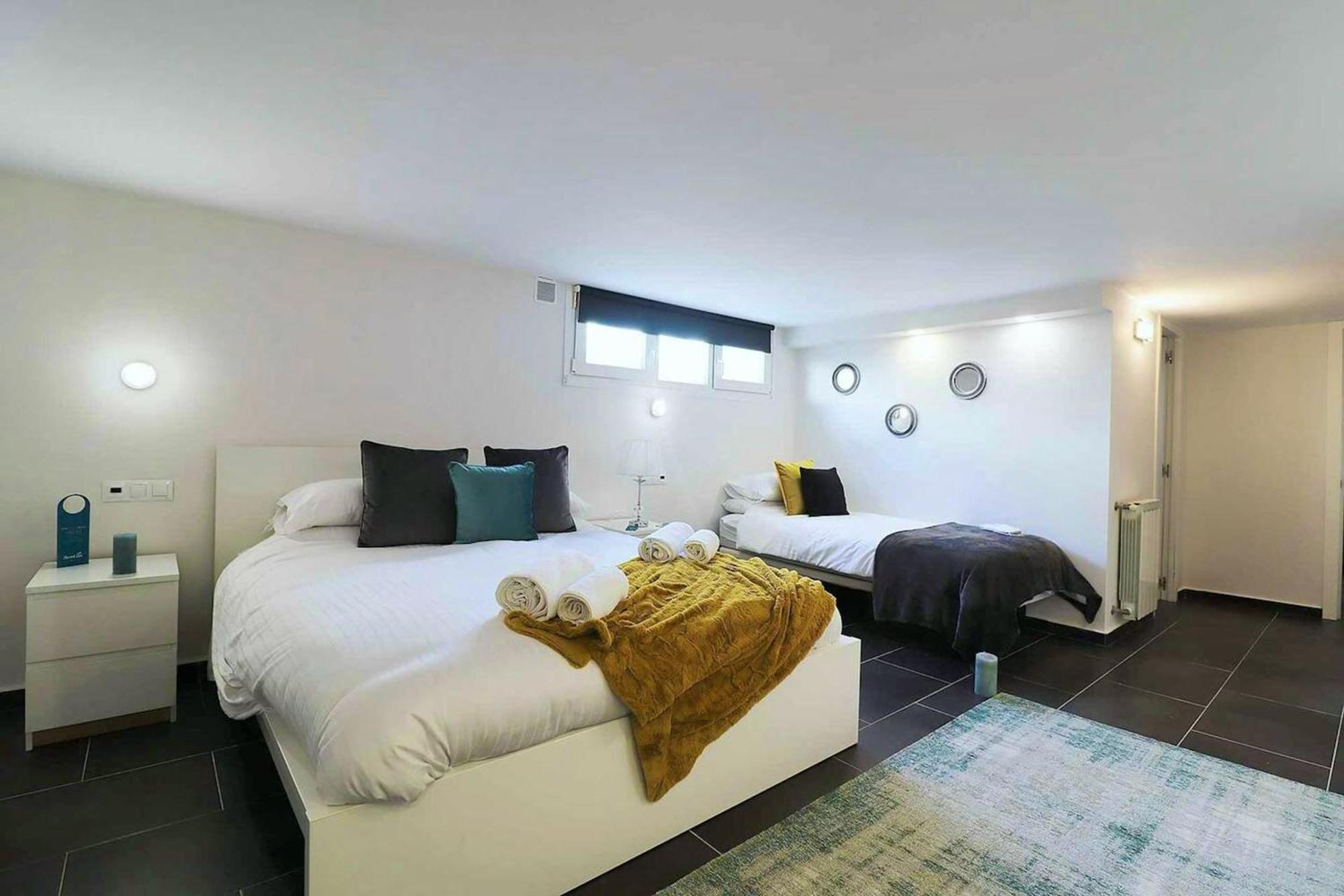 Welcoming Chalet In With Pool And Air Conditioning Chalet Marbella