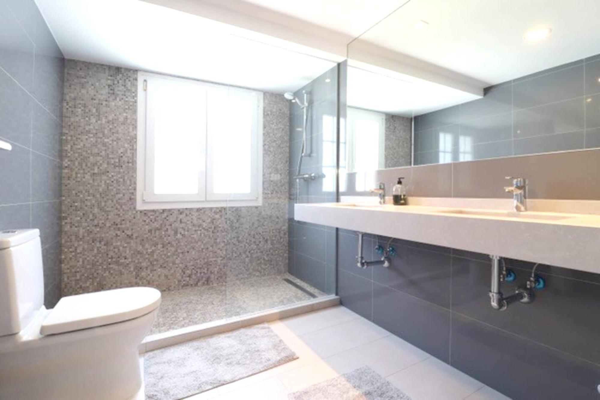 Chalet Welcoming Chalet In With Pool And Air Conditioning Marbella