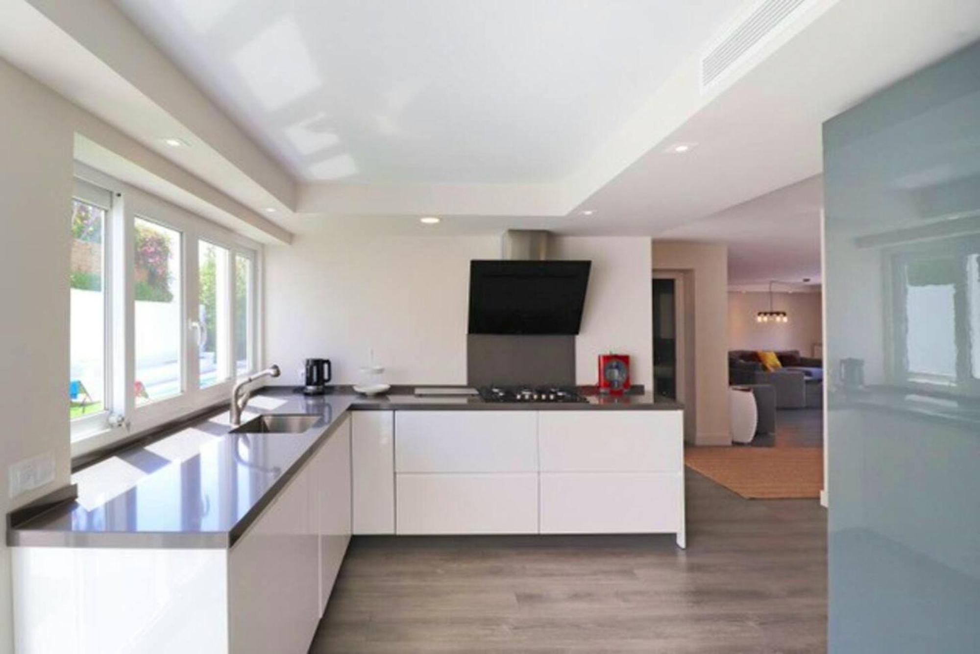 Chalet Welcoming Chalet In With Pool And Air Conditioning