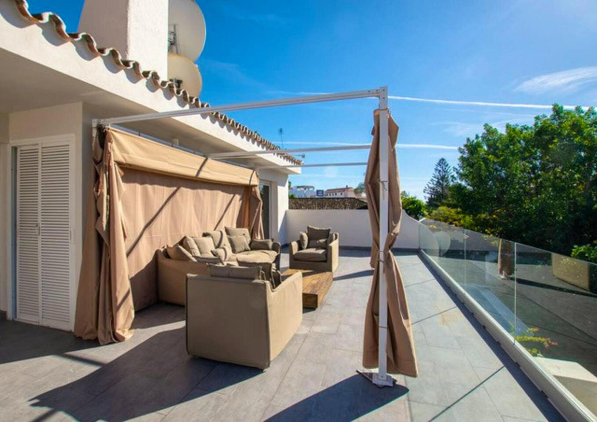 Welcoming Chalet In With Pool And Air Conditioning *