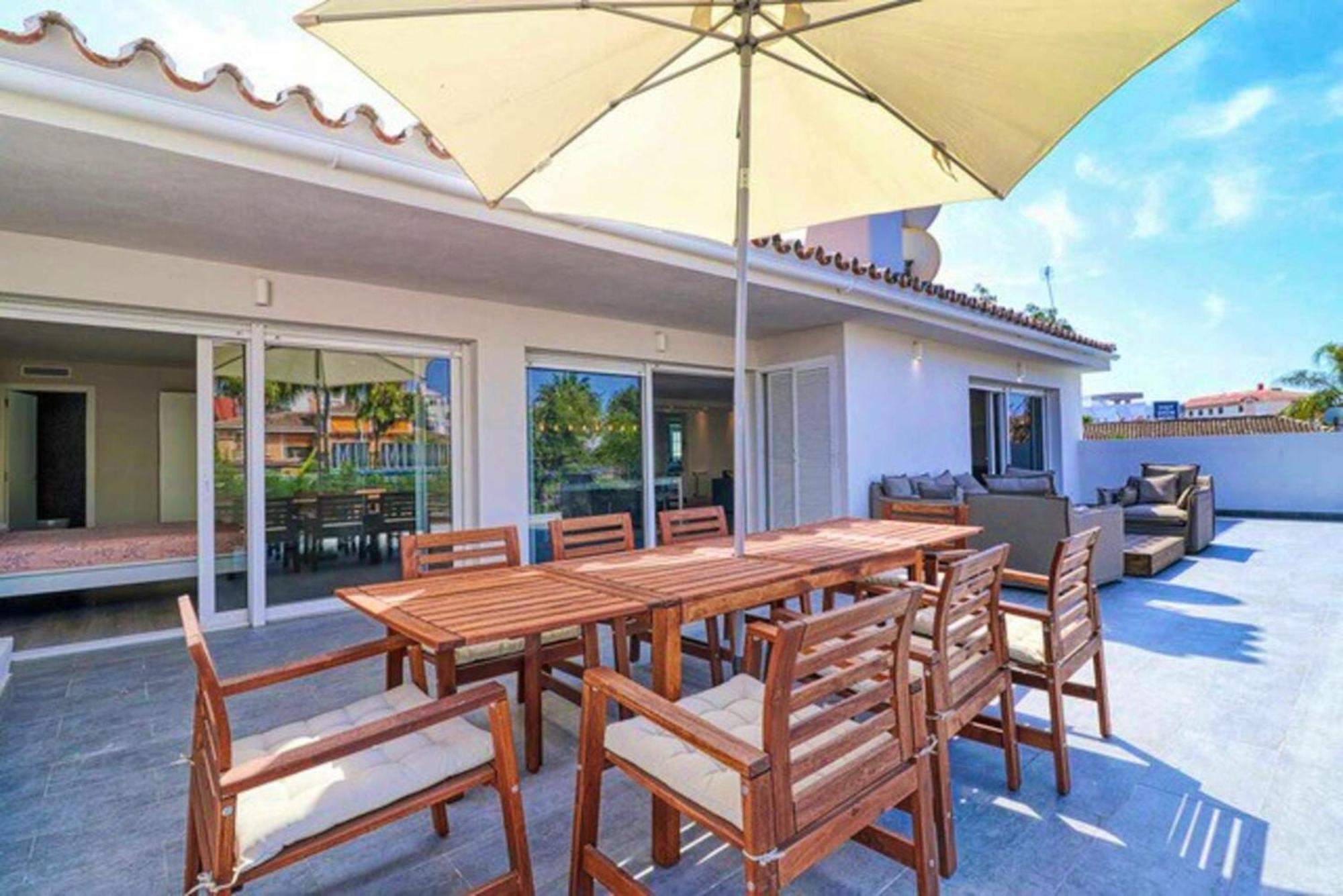 Welcoming Chalet In With Pool And Air Conditioning Chalet Marbella